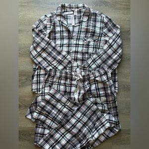 NWT Victoria's Secret Flannel Pajama Set Sz XL